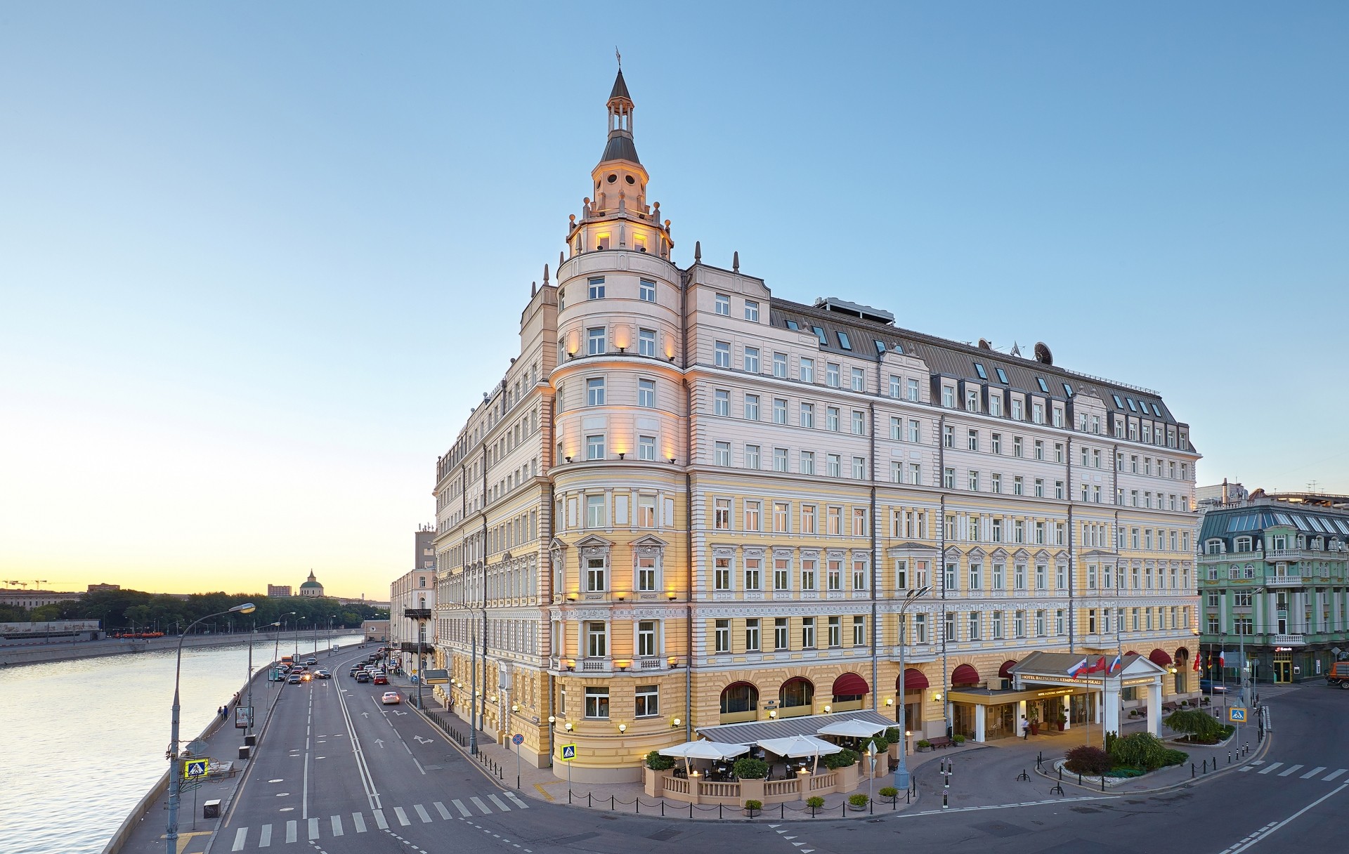Hotel Baltschug Kempinski exterior
